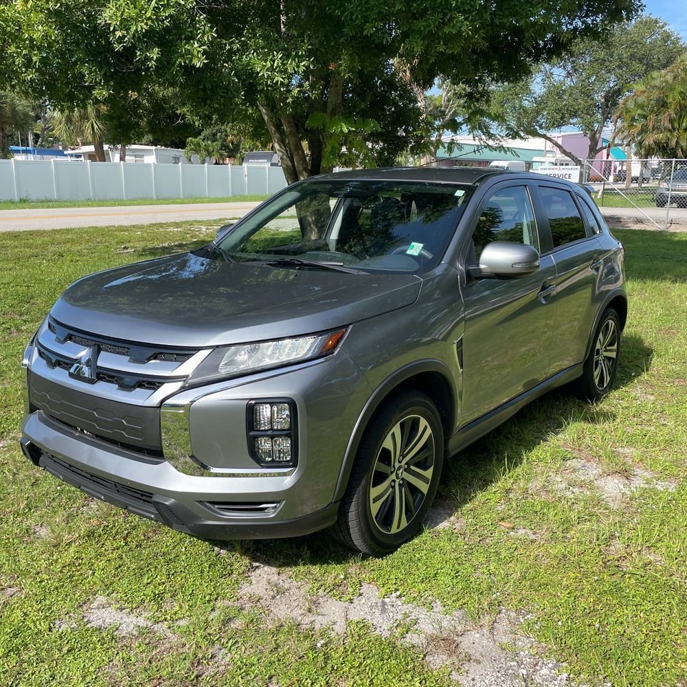 Used 2022 Mitsubishi Outlander Sport SE image 3