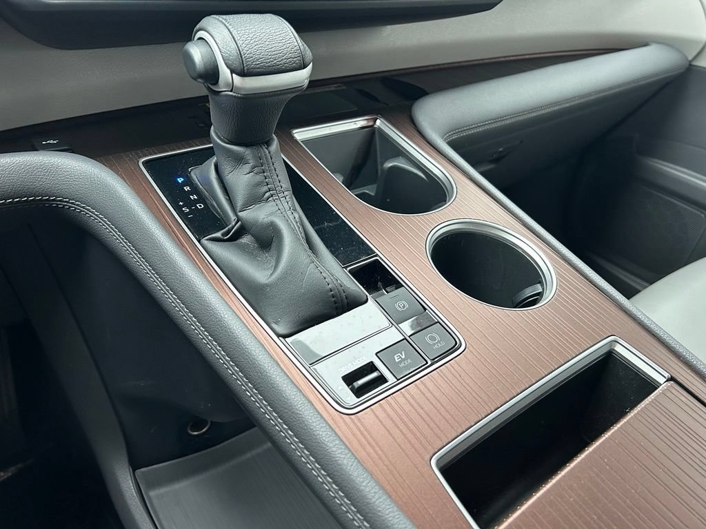 Certified 2022 Toyota Sienna XLE w/ XLE Plus Package FWD image 24