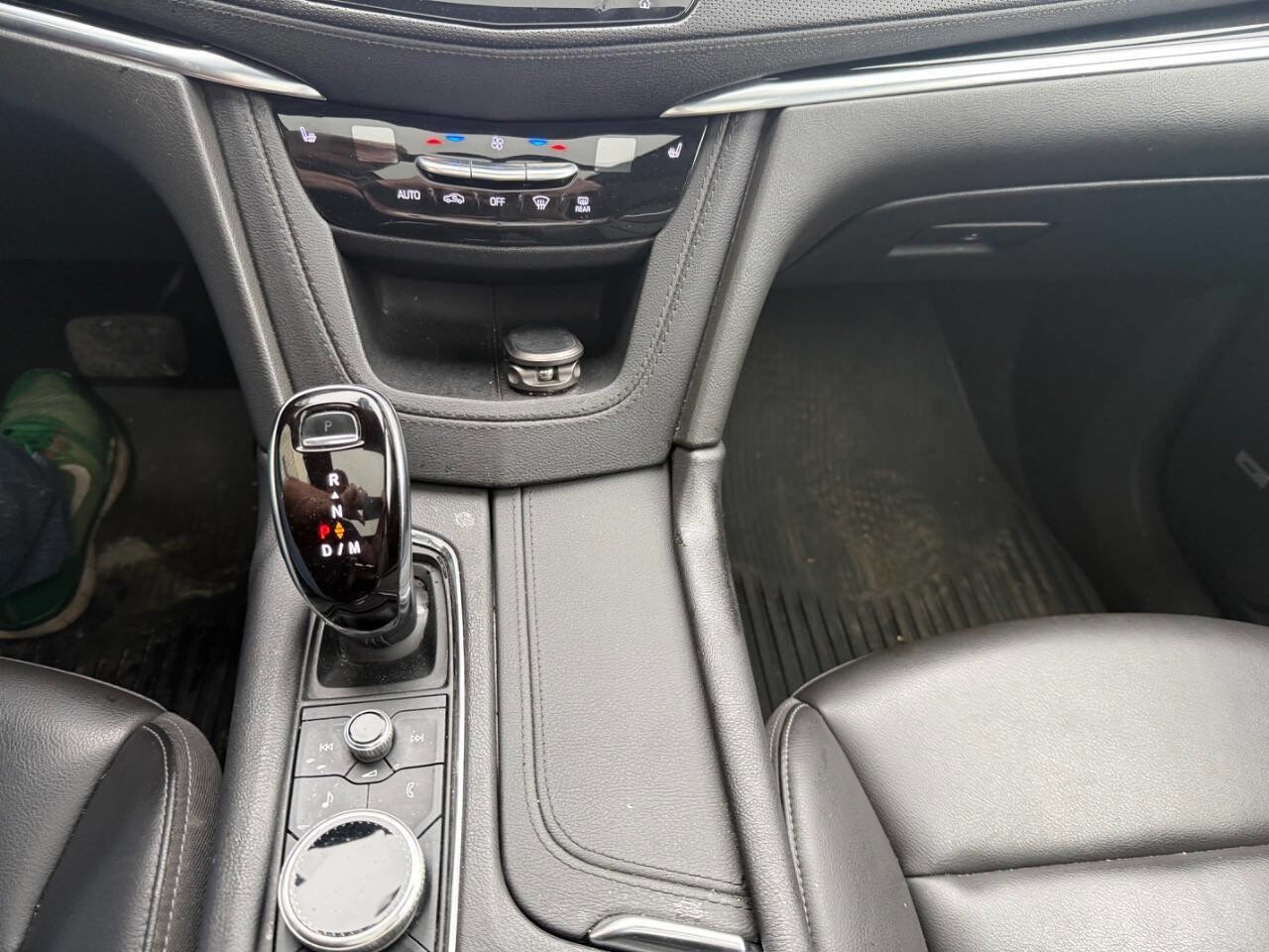 Used 2023 Cadillac XT6 Luxury image 10