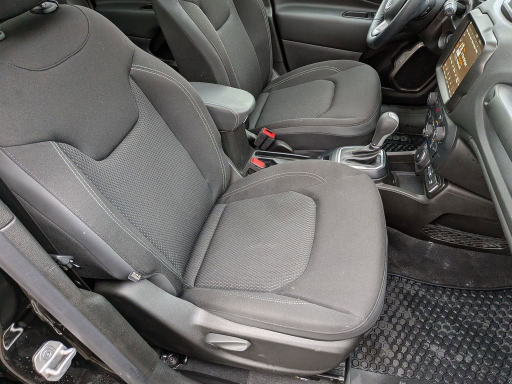 Used 2023 Jeep Renegade Latitude w/ Sun/Sound Group image 26