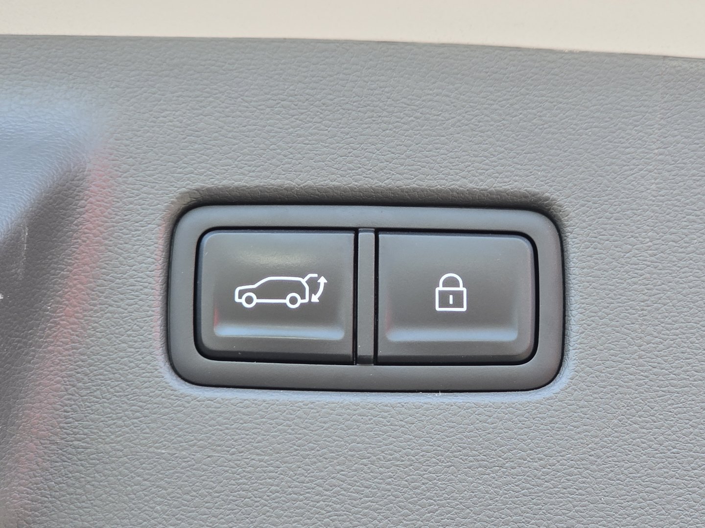 Used 2025 Hyundai Santa Fe SEL AWD/4WD image 17