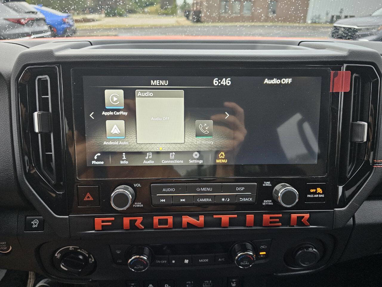 Used 2025 Nissan Frontier PRO-4X w/ Pro Convenience Package image 39