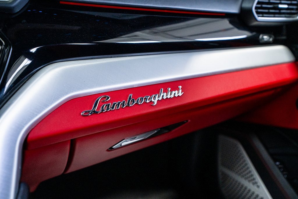 Used 2020 Lamborghini Urus image 62