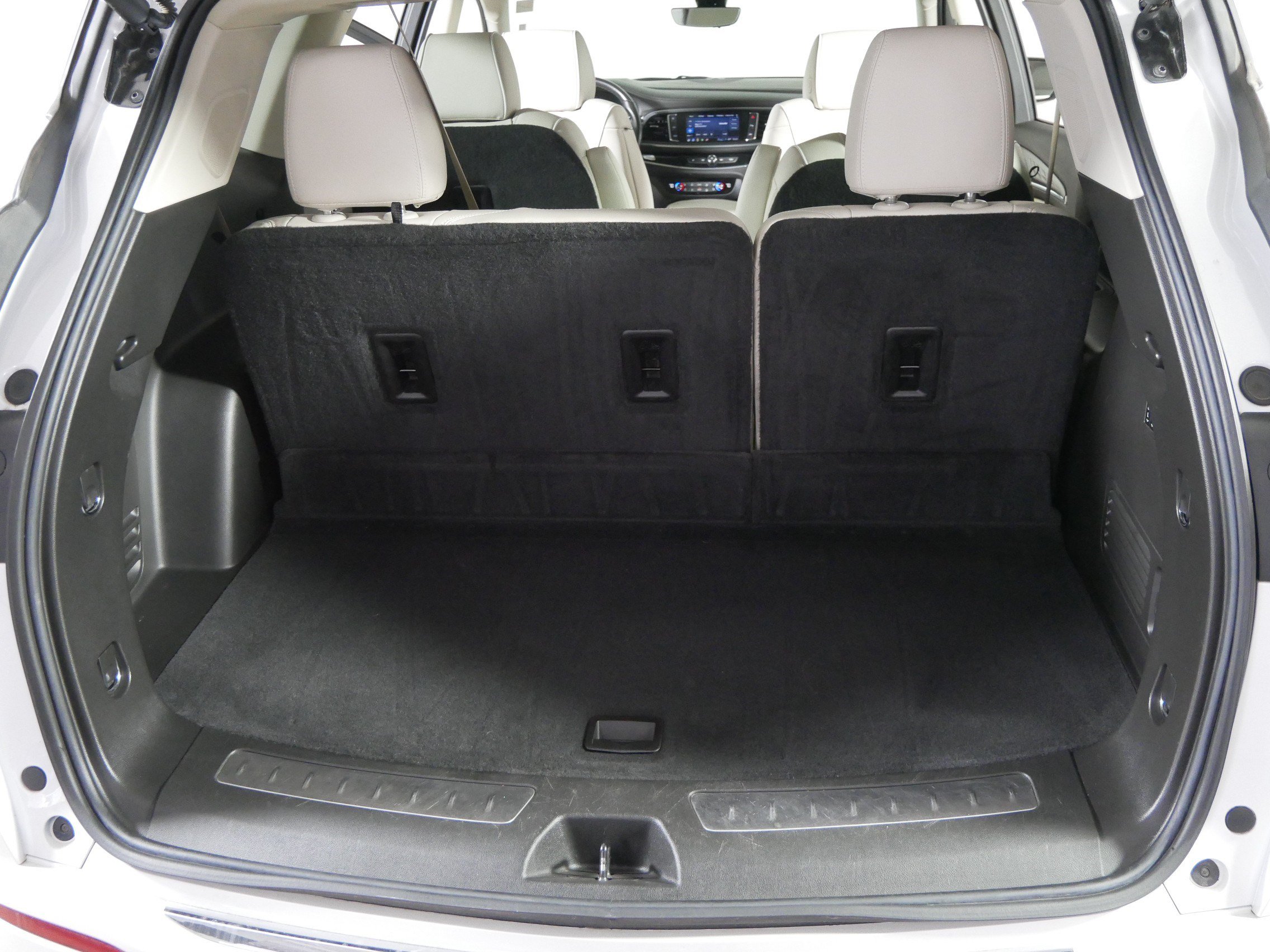 Certified 2023 Buick Enclave Avenir w/ Avenir Technology Package AWD/4WD image 18