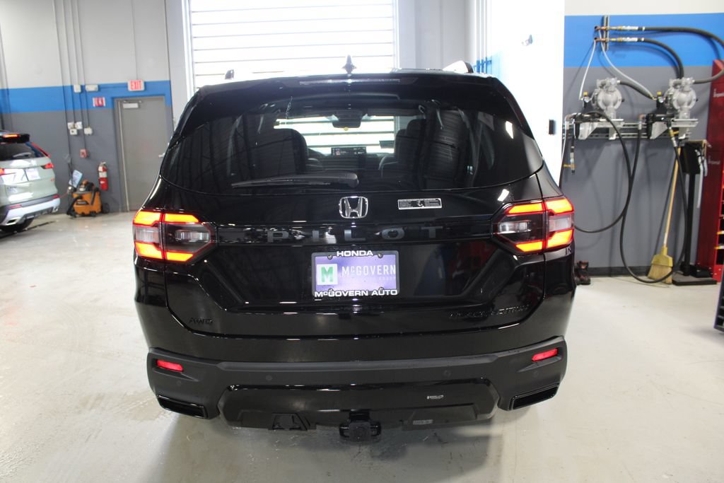 New 2026 Honda Pilot Black Edition image 11