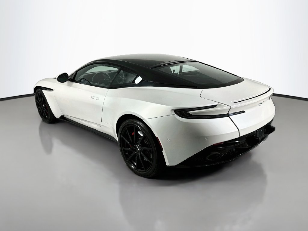 Used 2018 Aston Martin DB11 V12 RWD image 3