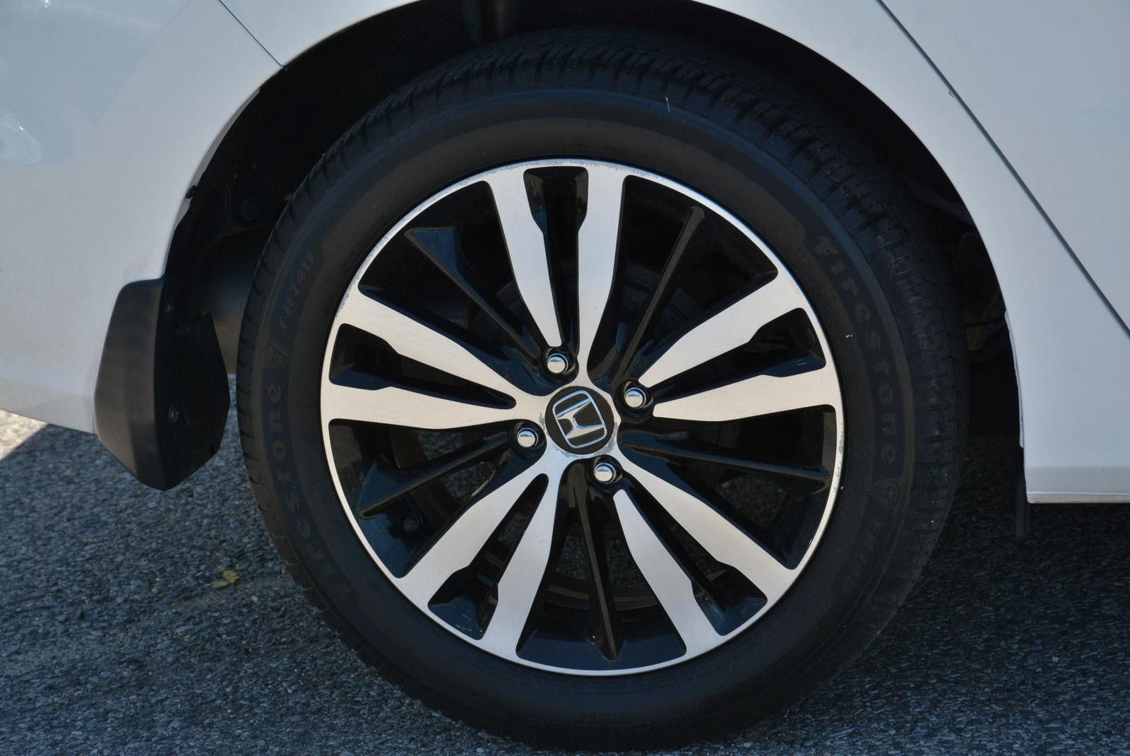 Used 2018 Honda Fit EX image 33