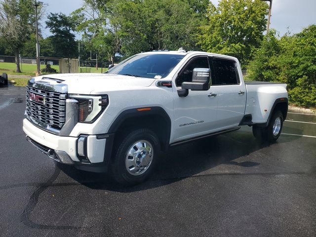 Used 2024 GMC Sierra 3500 Denali w/ Denali Reserve Package AWD/4WD image 2