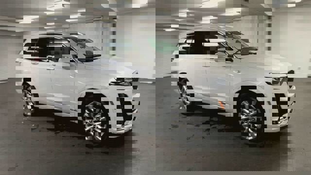 Certified 2020 Cadillac XT6 Premium Luxury image 2