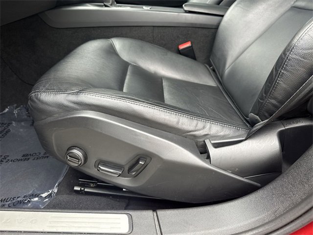 Used 2020 Volvo S60 T5 Momentum image 28