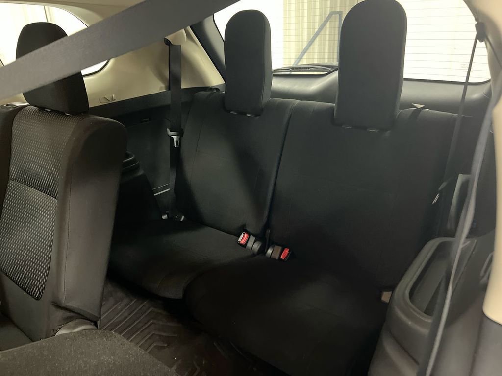 Used 2016 Mitsubishi Outlander SE image 23