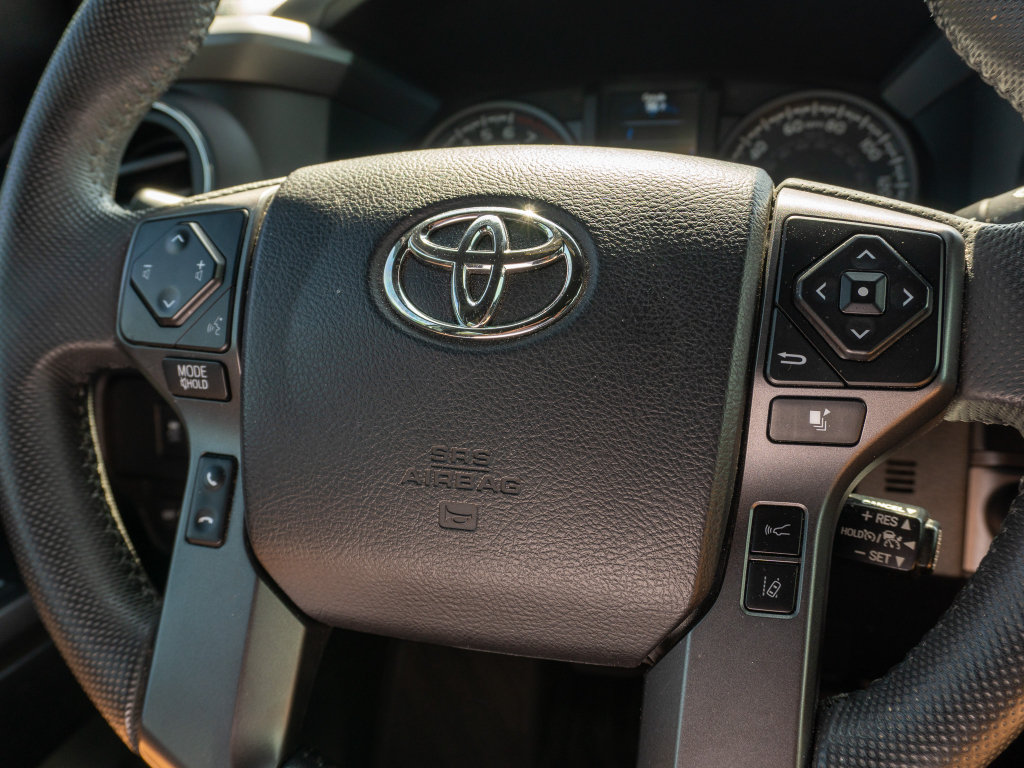 Used 2021 Toyota Tacoma TRD Off-Road w/ Technology Package AWD/4WD image 28
