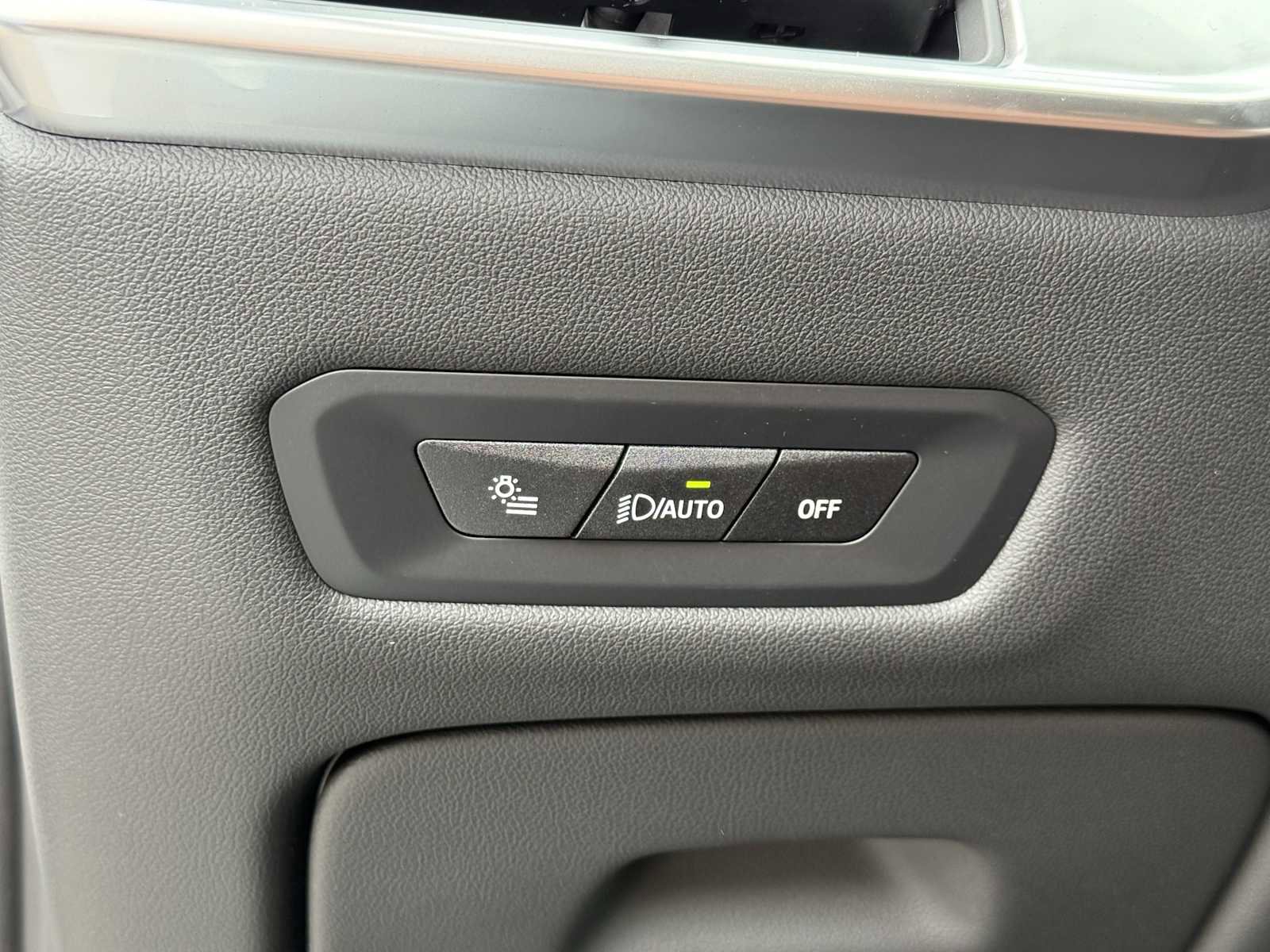 New 2026 BMW X5 xDrive50e w/ Executive Package image 26