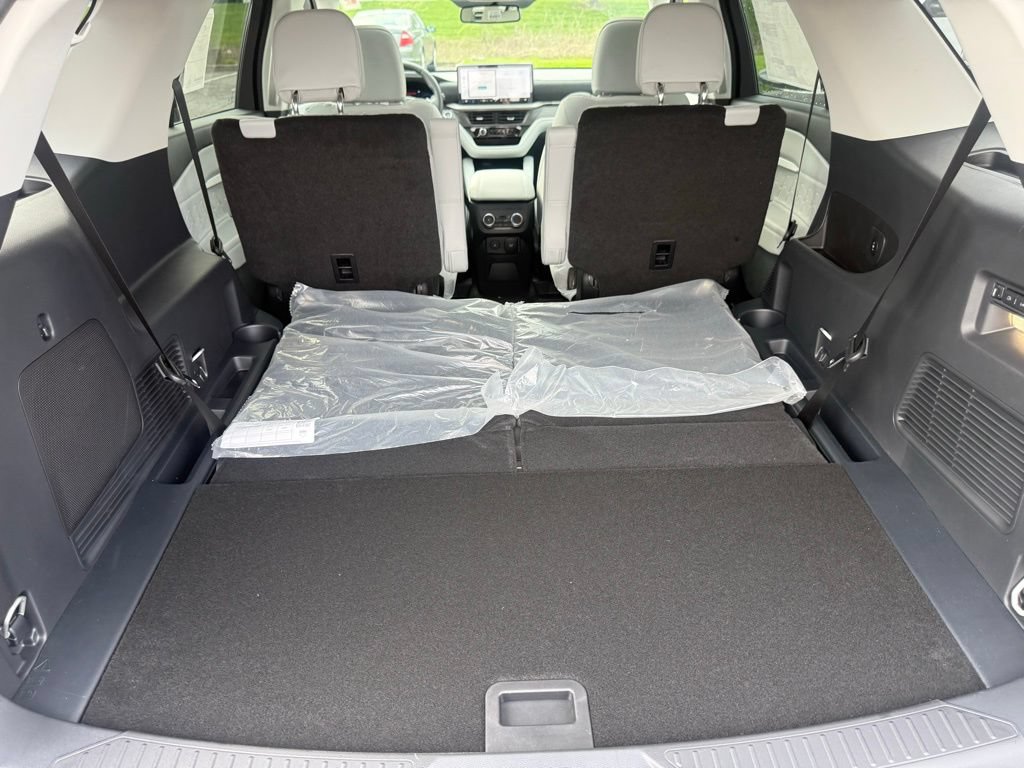 New 2026 Ford Explorer Platinum w/ LUX Leather Package AWD/4WD image 48