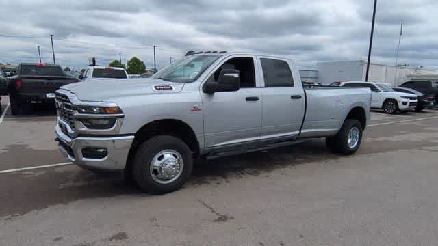 New 2026 RAM 3500 Tradesman AWD/4WD image 4