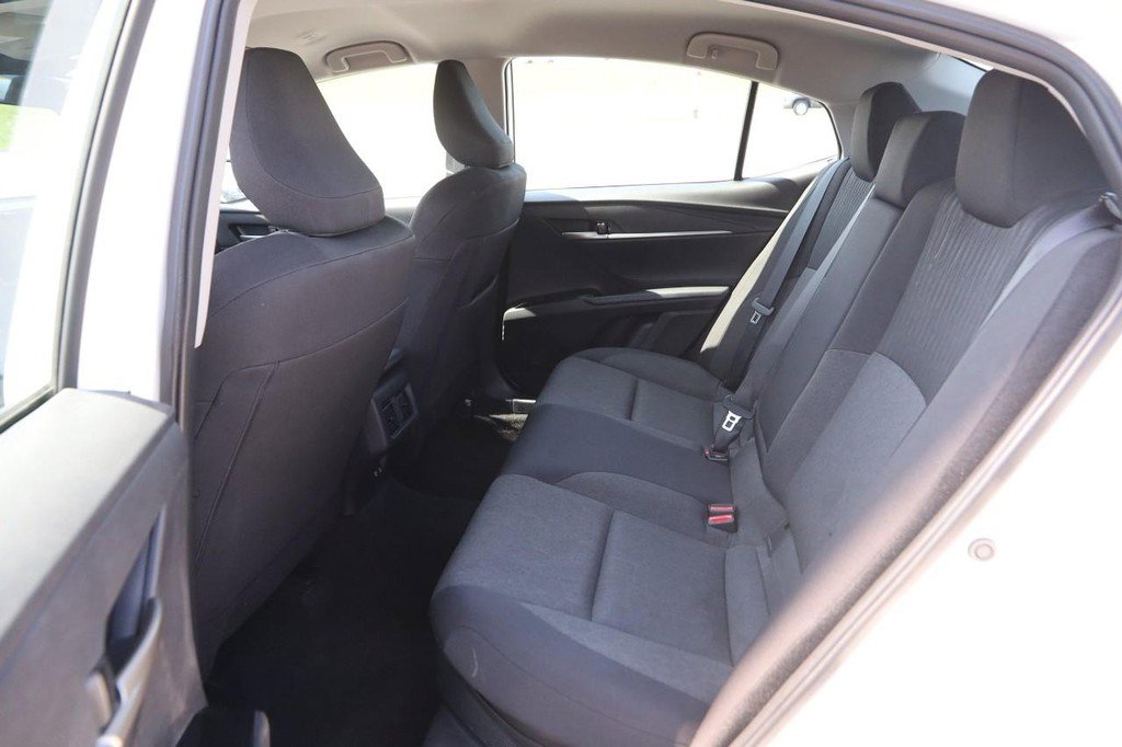 Used 2025 Toyota Camry LE image 9