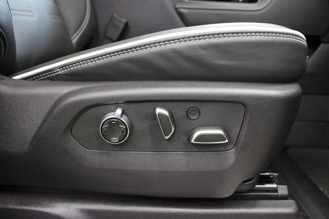 Used 2025 GMC Sierra 2500 AT4X AWD/4WD image 64