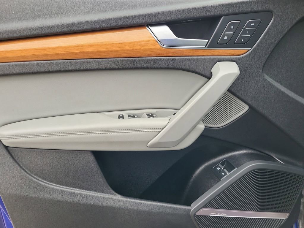 Used 2021 Audi Q5 e Premium Plus w/ Premium Plus Package image 10