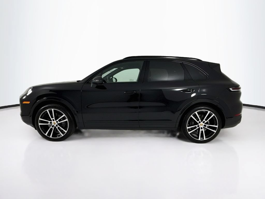 Certified 2024 Porsche Cayenne AWD/4WD image 2