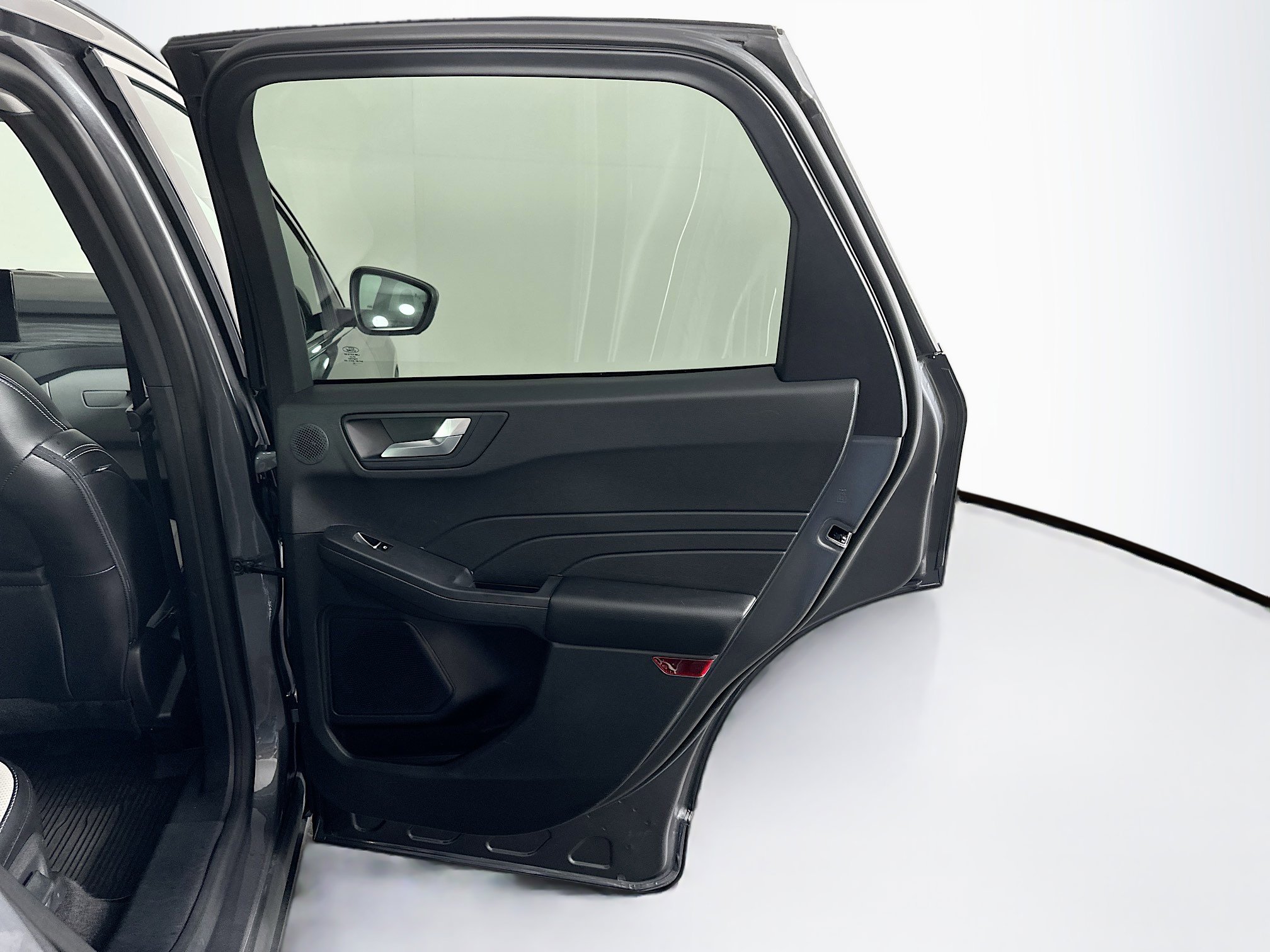 Used 2023 Ford Escape SE w/ PHEV Premium Package FWD image 31
