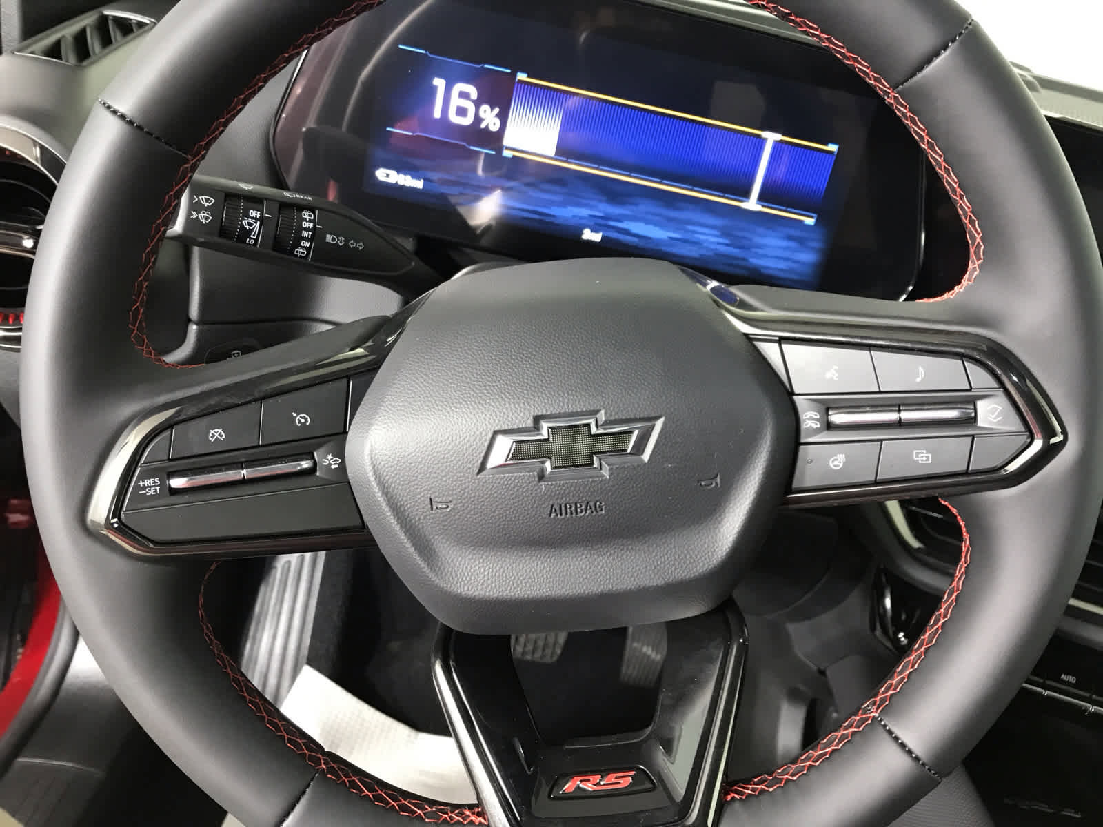 New 2026 Chevrolet Equinox EV RS image 31