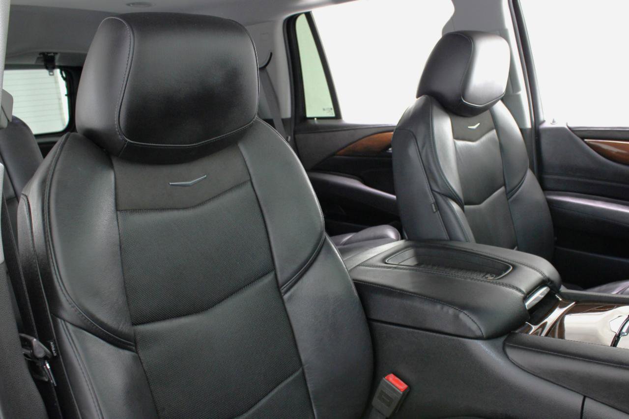 Used 2018 Cadillac Escalade Premium Luxury image 53
