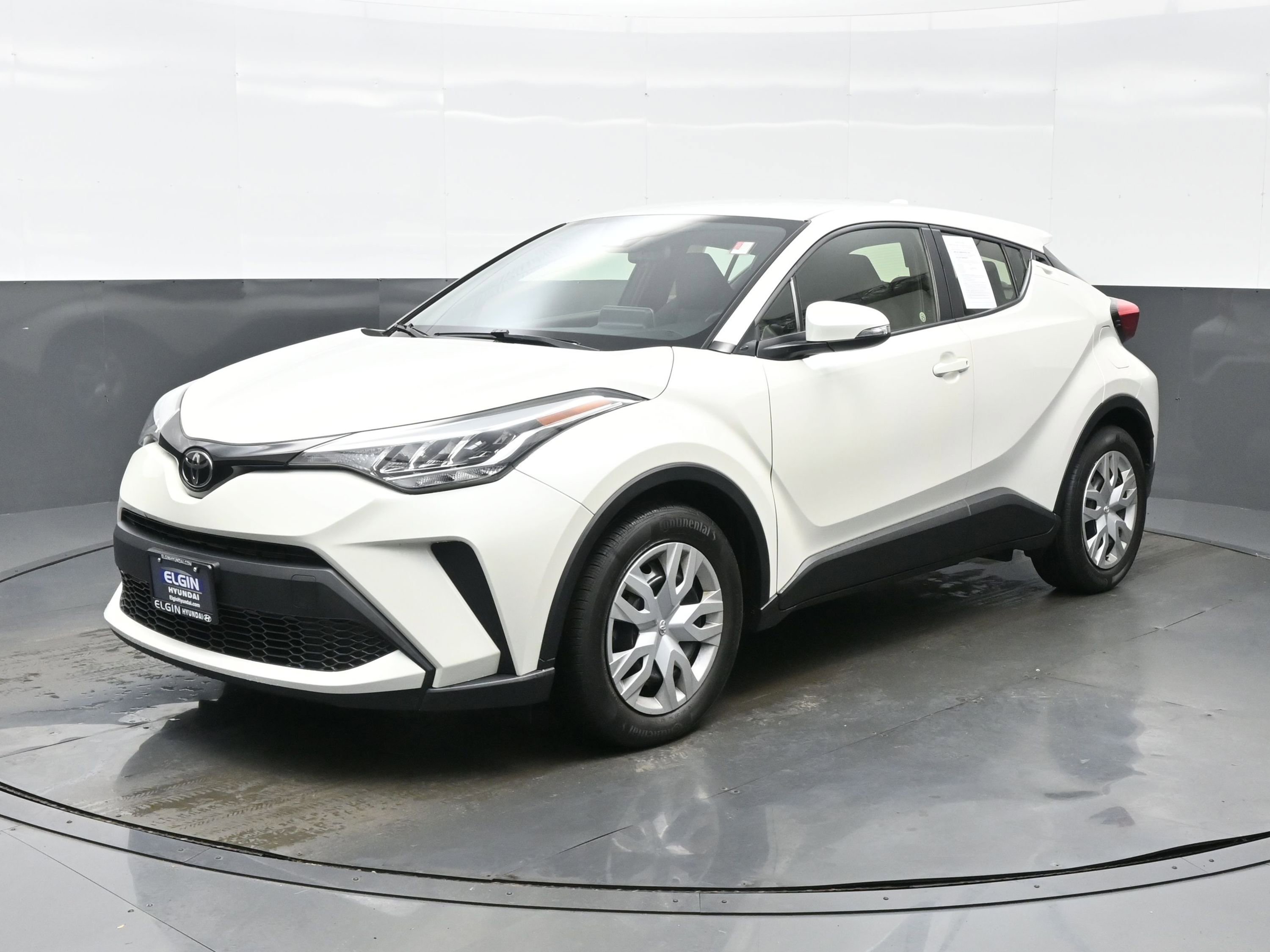 Used 2021 Toyota C-HR LE image 2