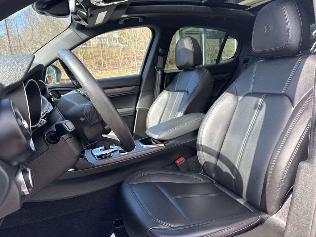 Used 2022 Alfa Romeo Stelvio Ti image 20