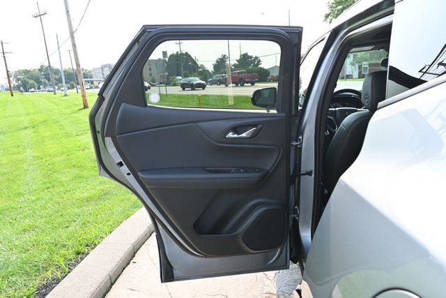 Used 2024 Chevrolet Blazer RS w/ Enhanced Convenience Package AWD/4WD image 23