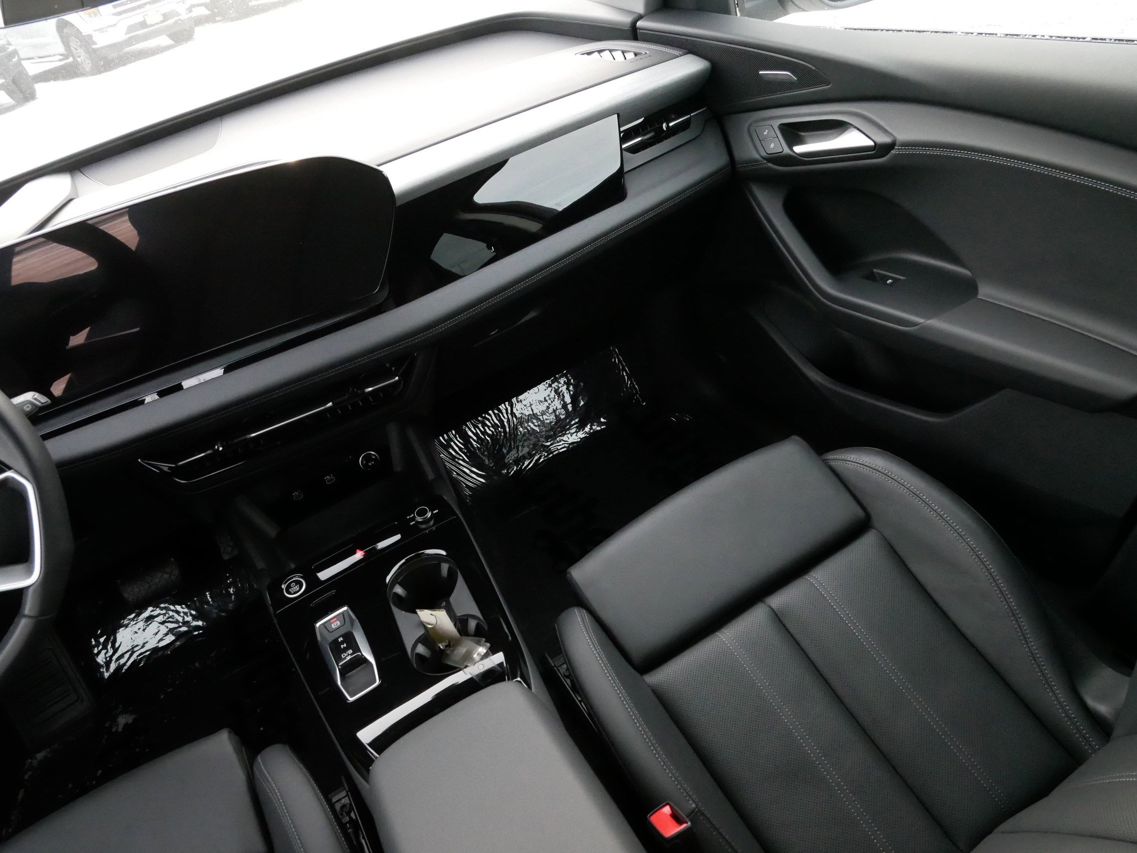 Used 2025 Audi Q6 e-tron Premium Plus w/ Premium Plus image 11