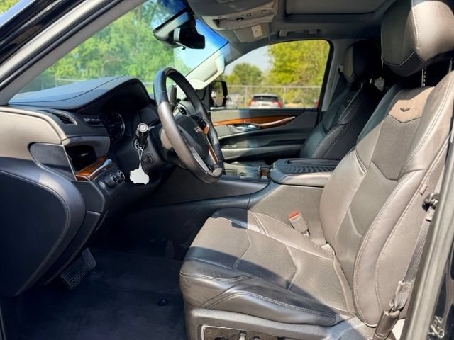 Used 2018 Cadillac Escalade ESV Premium Luxury AWD/4WD image 7