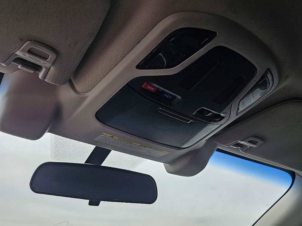 Used 2022 Subaru Outback Premium image 28