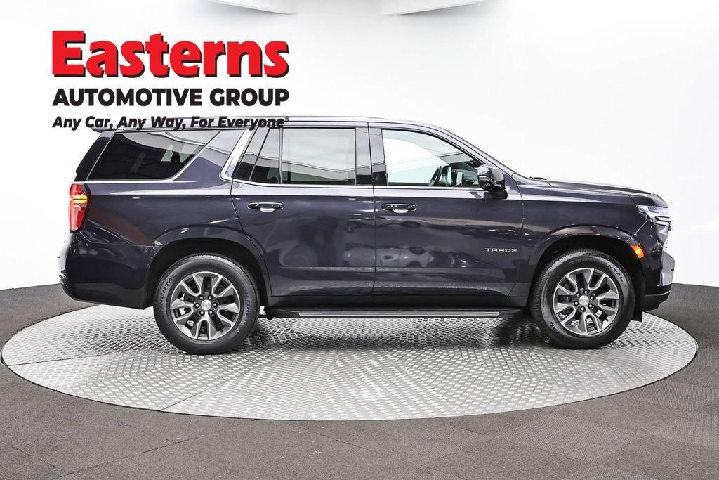 Used 2022 Chevrolet Tahoe LT w/ Luxury Package AWD/4WD image 4