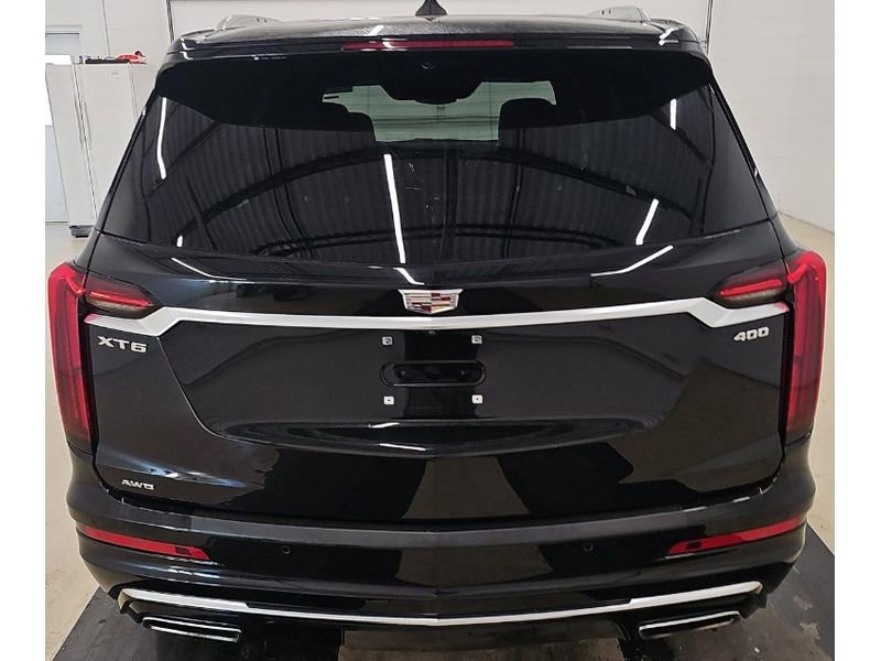Used 2024 Cadillac XT6 Premium Luxury AWD/4WD image 5