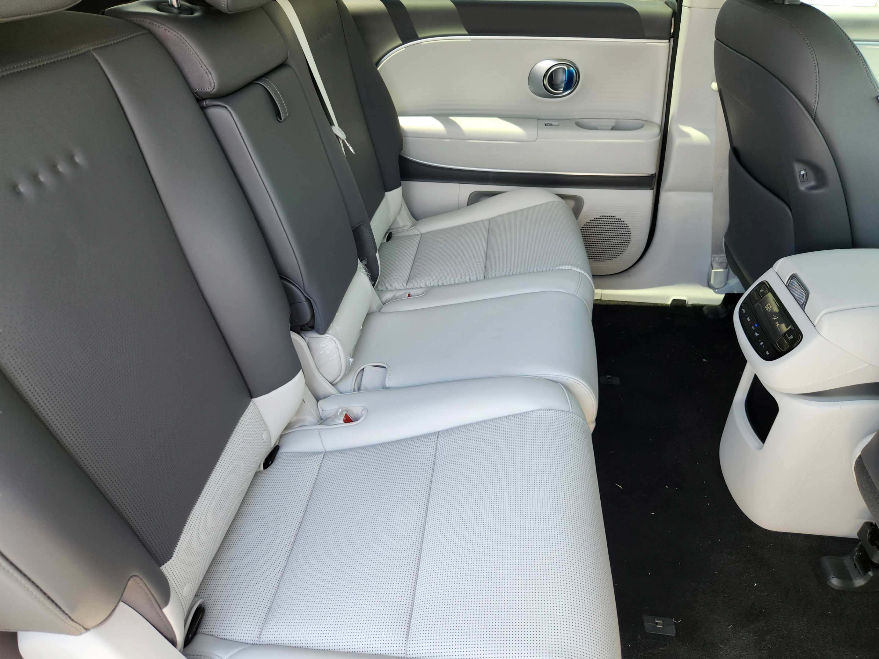 New 2026 Hyundai Ioniq 9 SEL AWD/4WD image 17