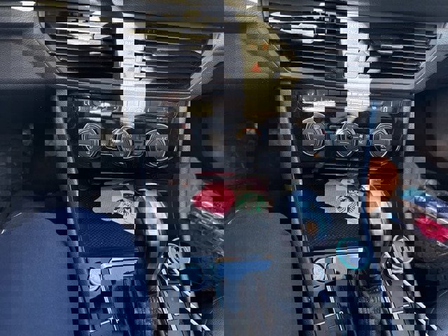 Used 2020 Volkswagen Jetta SE w/ SE Cold Weather Package image 22