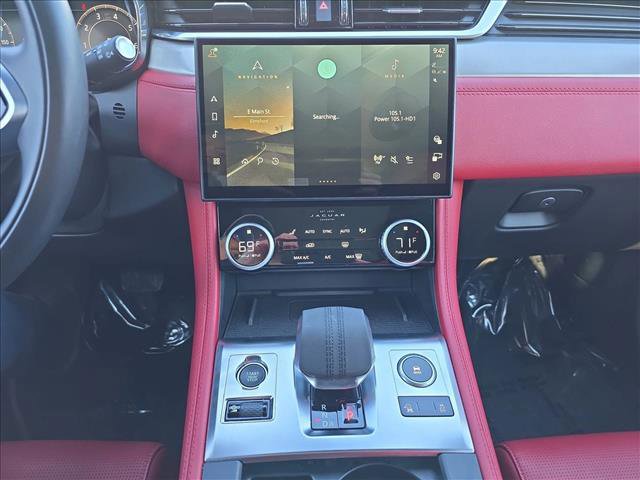 Certified 2025 Jaguar F-PACE R-Dynamic S image 21