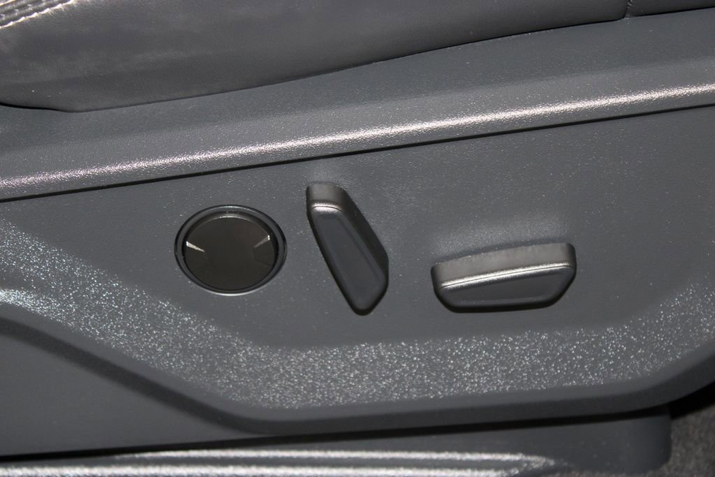 Used 2025 Ford Expedition Platinum image 36