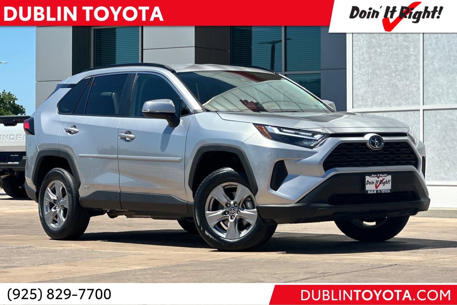 Used 2023 Toyota RAV4 LE AWD/4WD image 1