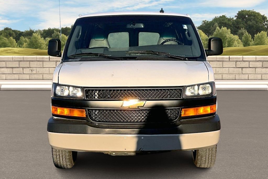 Used 2022 Chevrolet Express 2500 Extended w/ Driver Convenience Package image 3