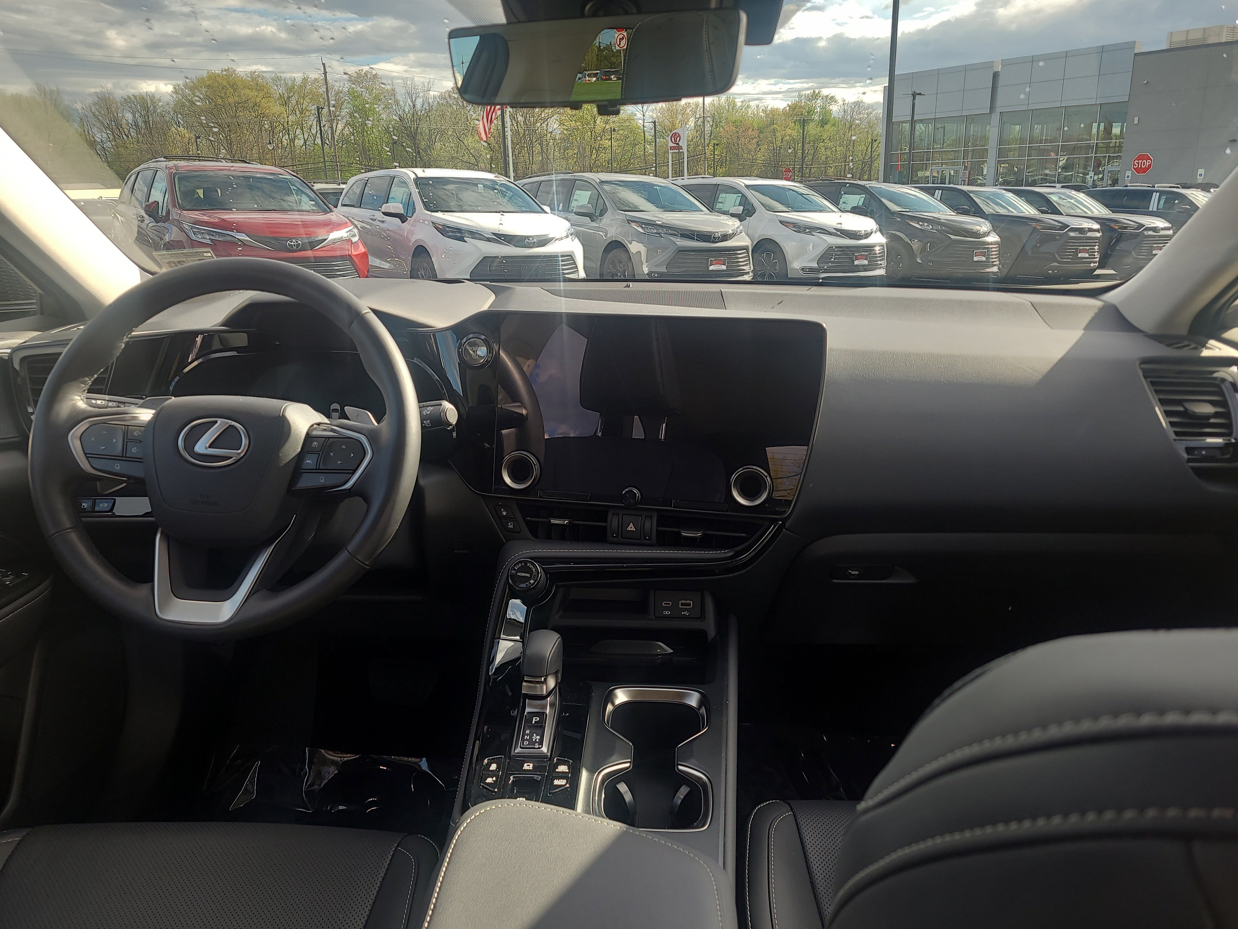Used 2025 Lexus NX 450h+ AWD w/ Accessory Package (2T) image 19