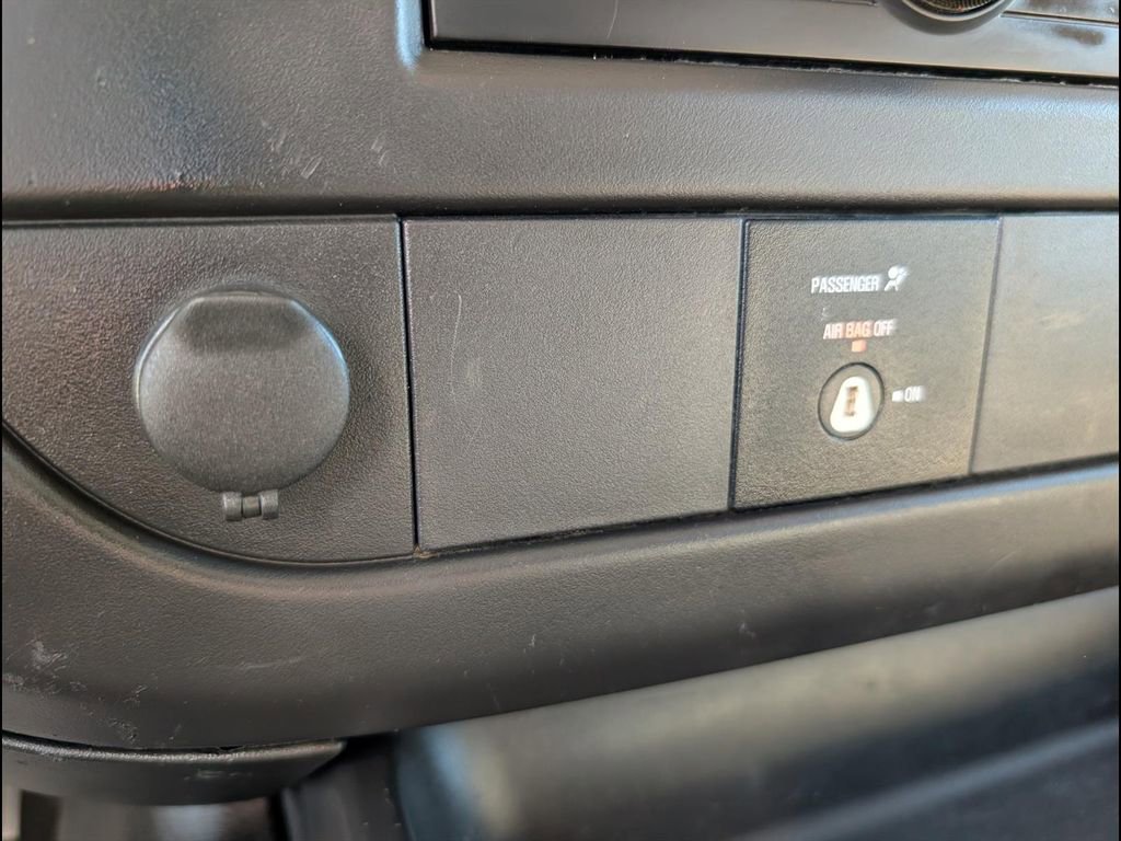 Used 2016 Chevrolet Express 3500 Extended RWD image 16