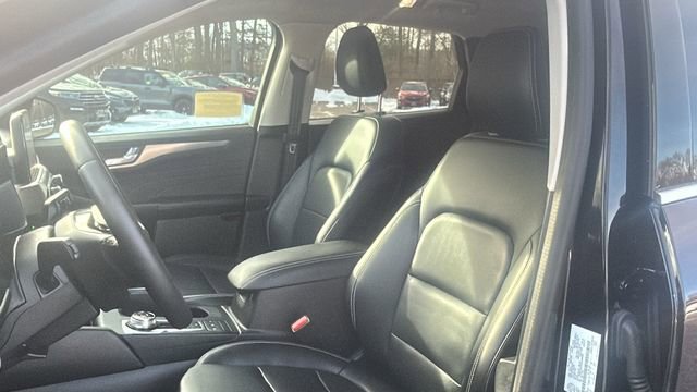 Used 2021 Ford Escape Titanium image 33