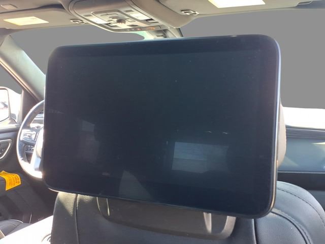 Used 2022 GMC Yukon SLT w/ SLT Premium Package image 13