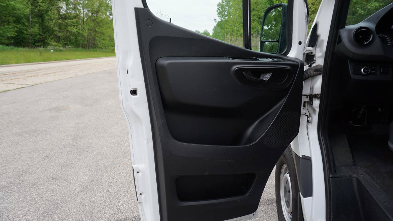 Used 2019 Mercedes-Benz Sprinter 1500 image 22
