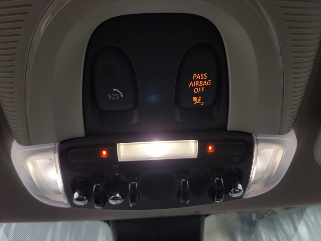 Used 2021 MINI Cooper 2-Door Hardtop FWD image 21