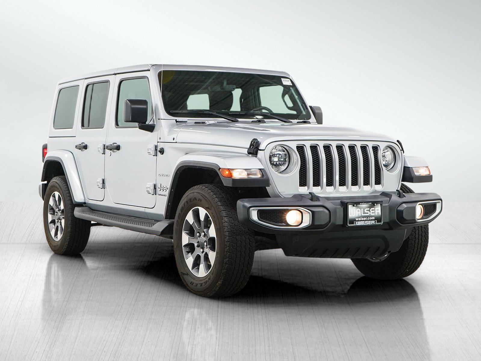 Used 2023 Jeep Wrangler Unlimited Sahara w/ Cold Weather Group AWD/4WD image 7