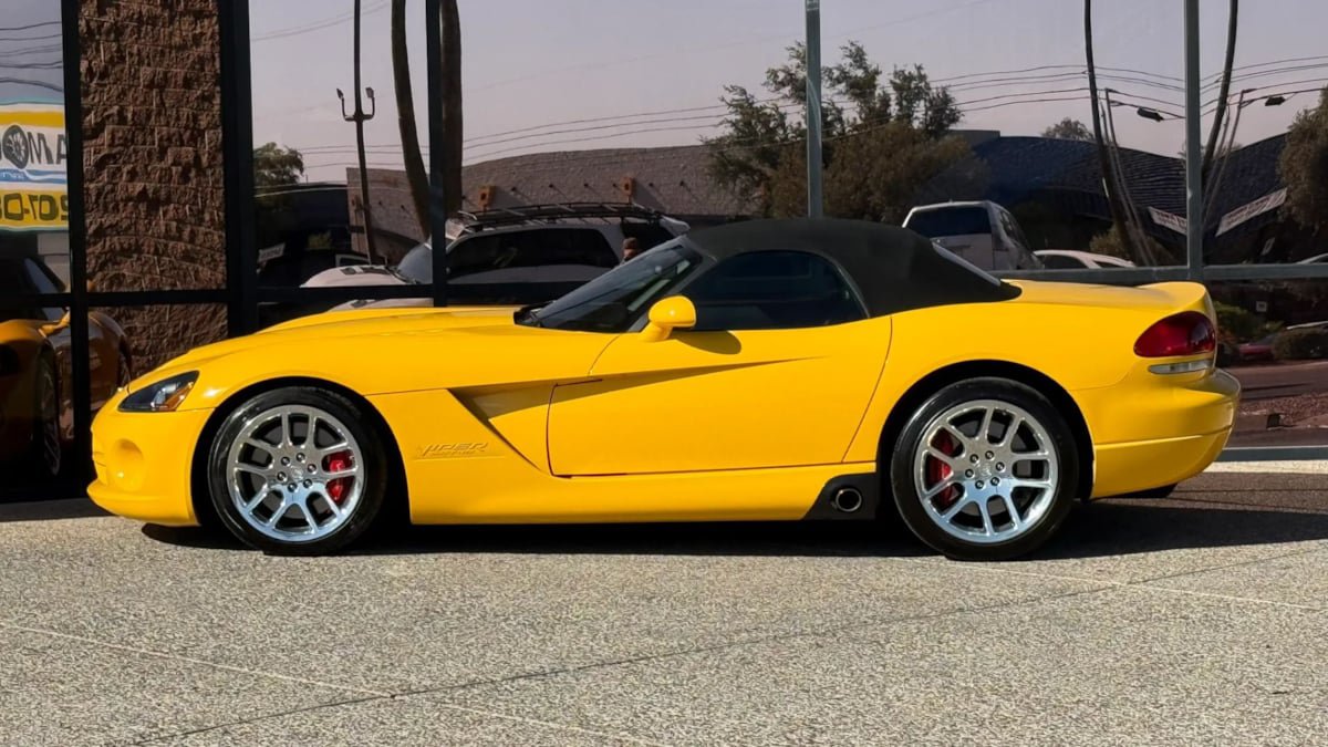 Used 2005 Dodge Viper SRT-10 RWD image 7