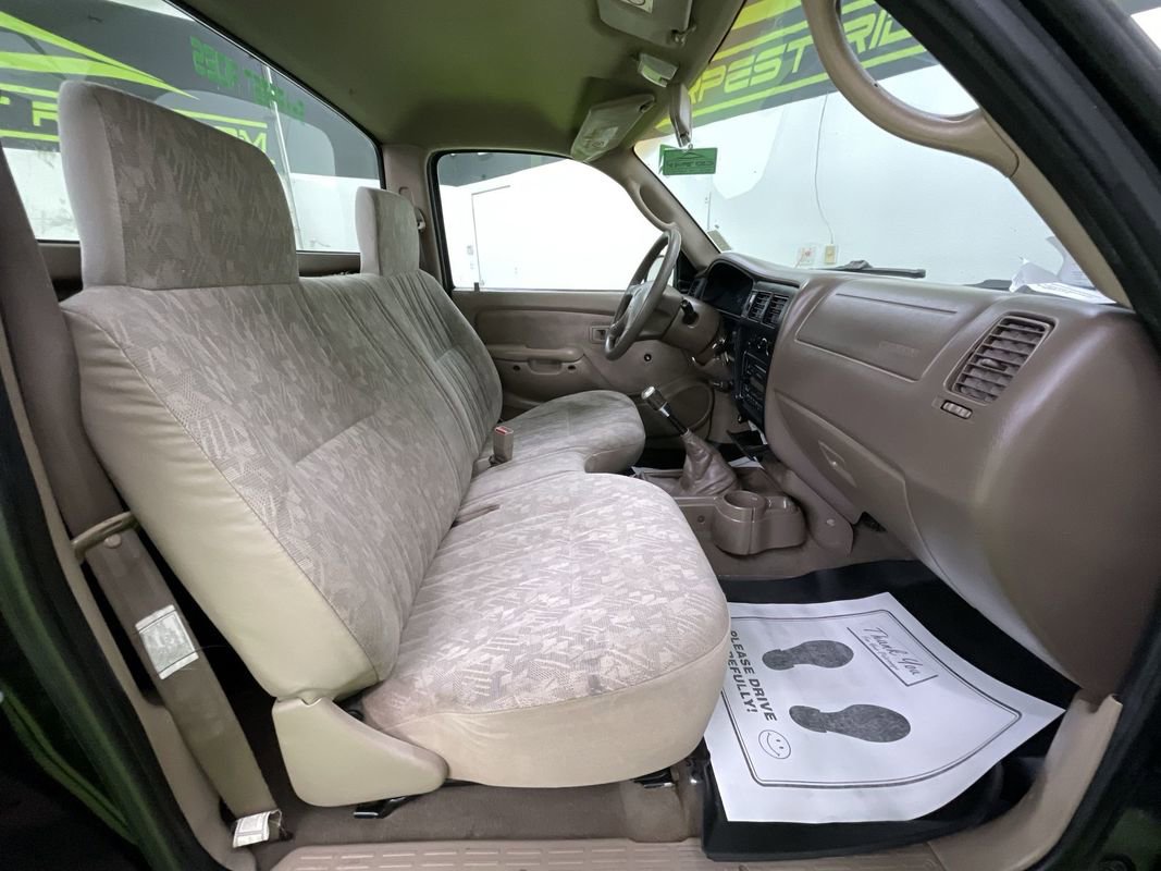 Used 2002 Toyota Tacoma 2WD Regular Cab image 24