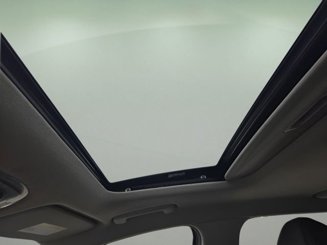 Used 2024 Hyundai Elantra Limited image 19